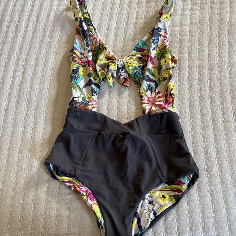 Floral Cutout Reversible One piece Swimsuit